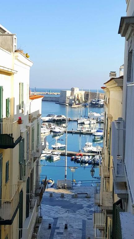 Dimora Corteinfiore Trani Bagian luar foto